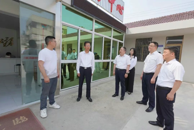 张建华调研深入贯彻中央八项规定精神学习教育开展情况